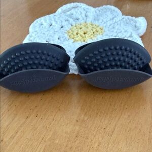 Pampered Chef Dark Gray Silicon Microwave Grip Set